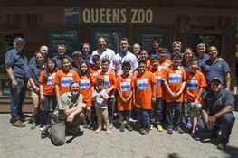 NY Mets Players Visit WCS's Queens Zoo